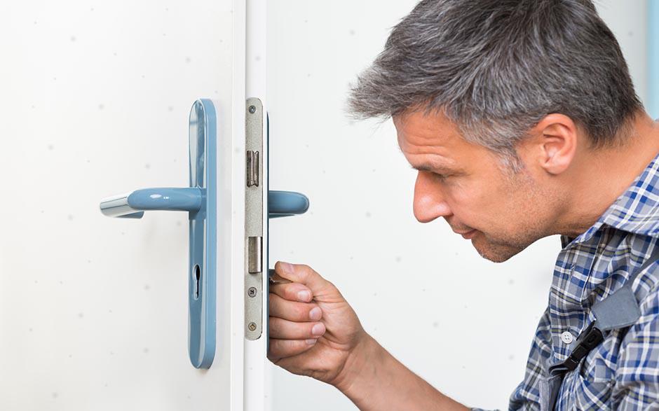porte bloquée en pleine nuit Puteaux